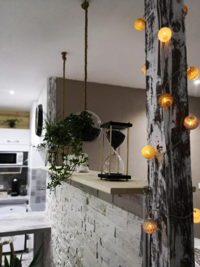 Studio zen et cosy, neuf en pleine ville Saint-Claude Esterno foto